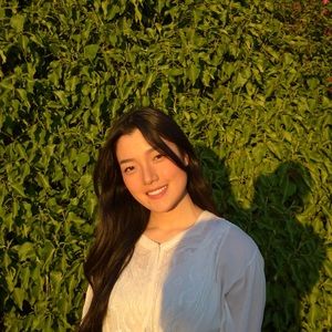 Meet your Posher, Chloe